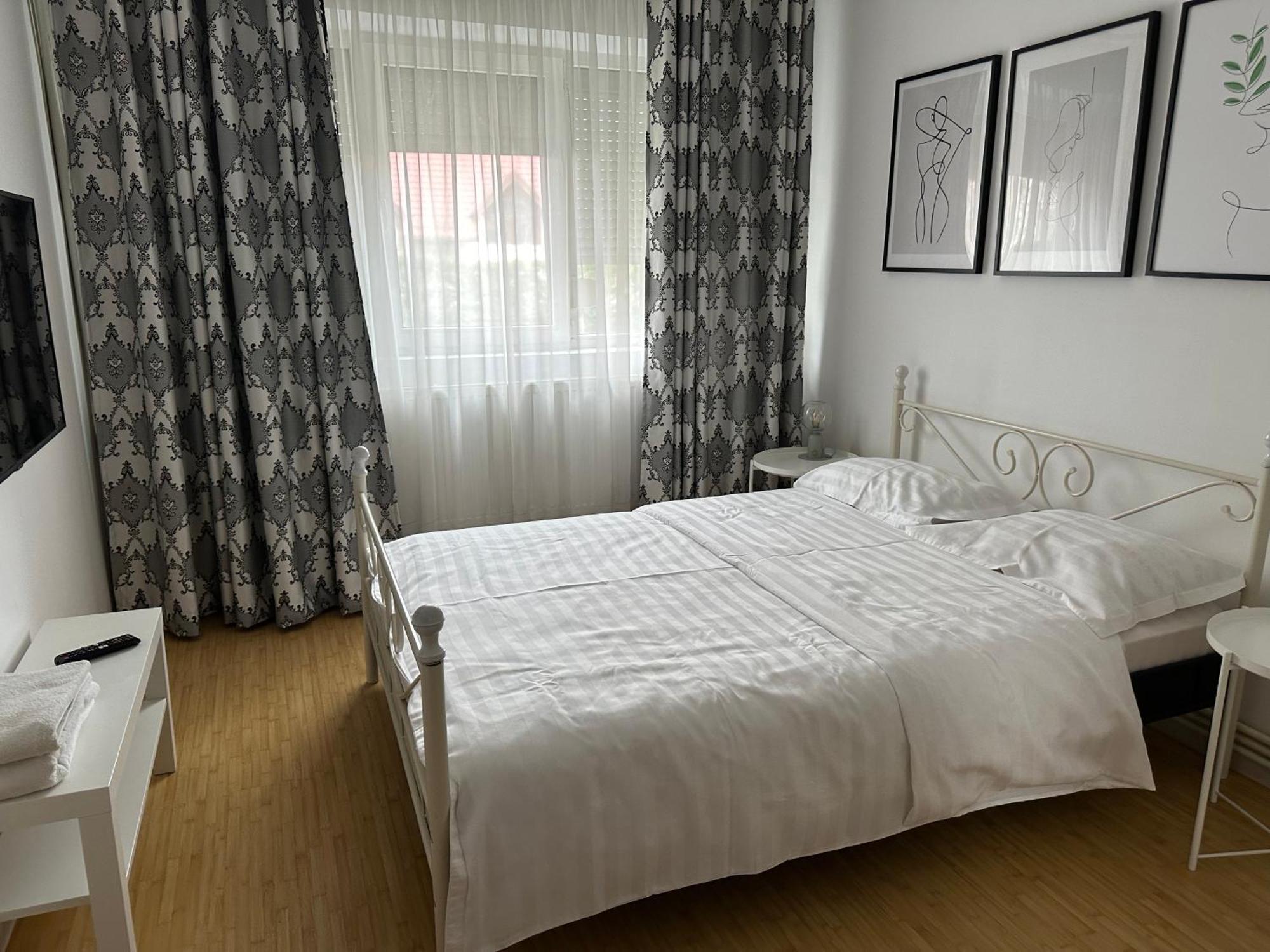 White Glamour Buzău Exterior photo